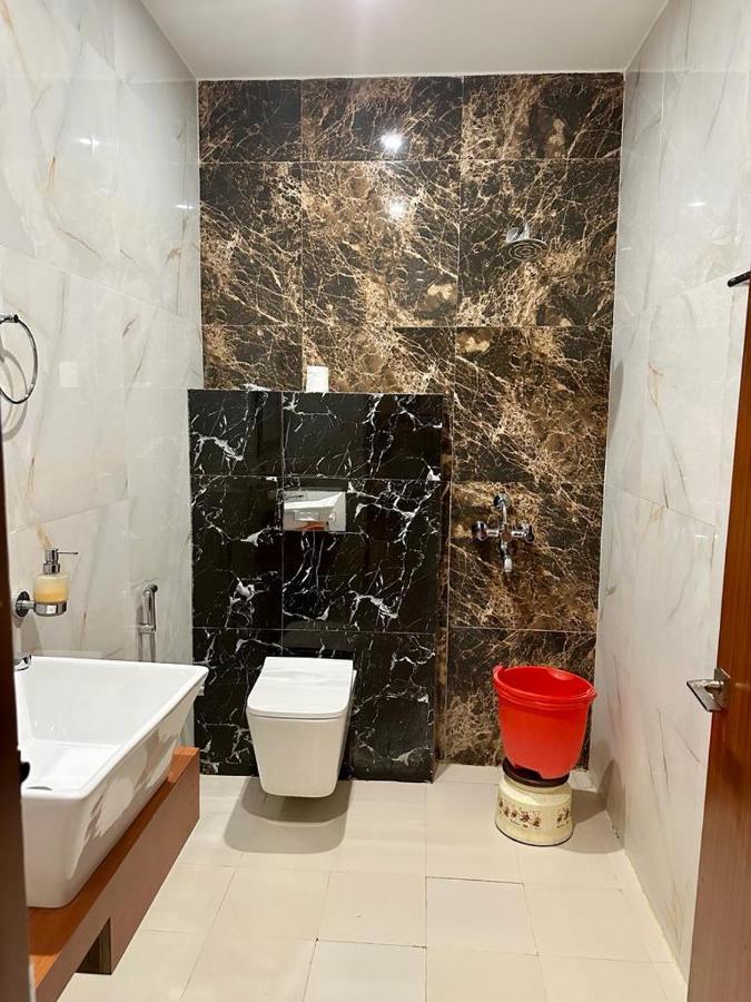Royal Heritage Hotel & Resort Ayodhya Екстер'єр фото