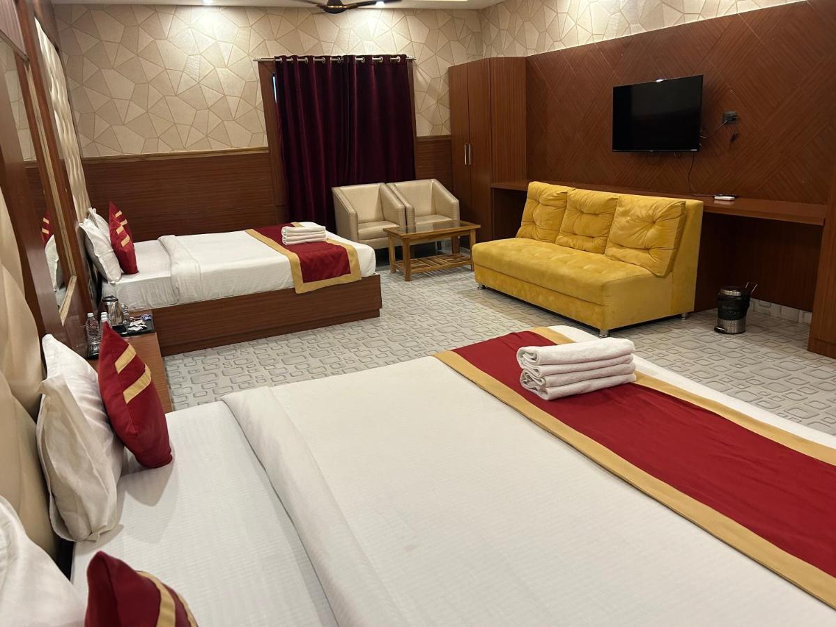 Royal Heritage Hotel & Resort Ayodhya Екстер'єр фото