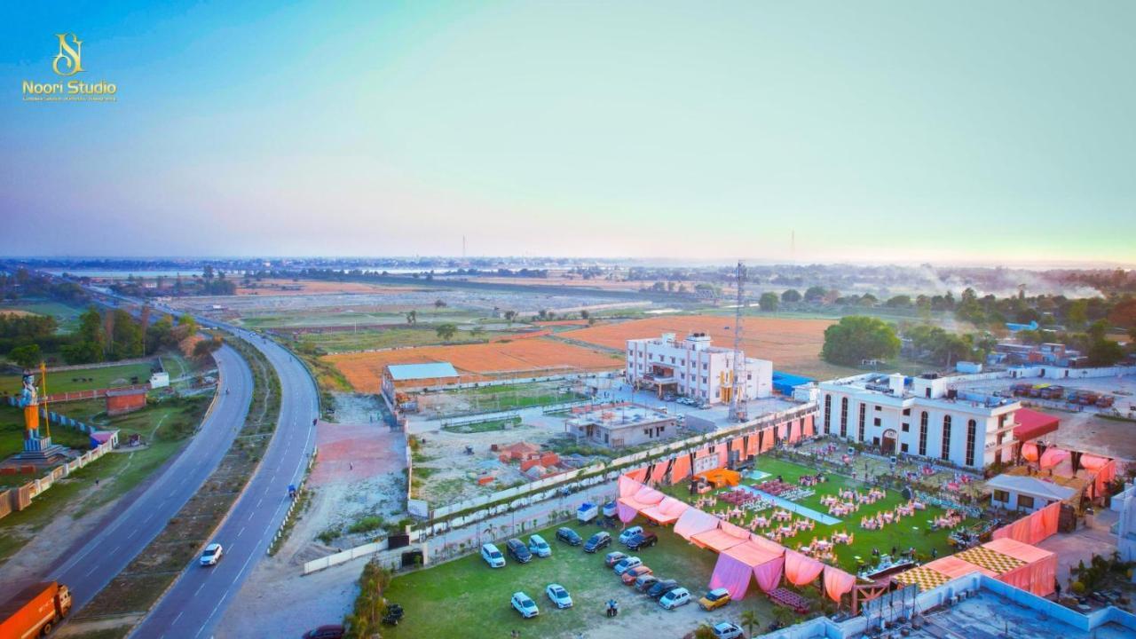 Royal Heritage Hotel & Resort Ayodhya Екстер'єр фото