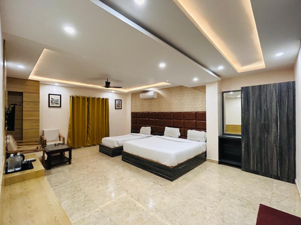 Royal Heritage Hotel & Resort Ayodhya Екстер'єр фото